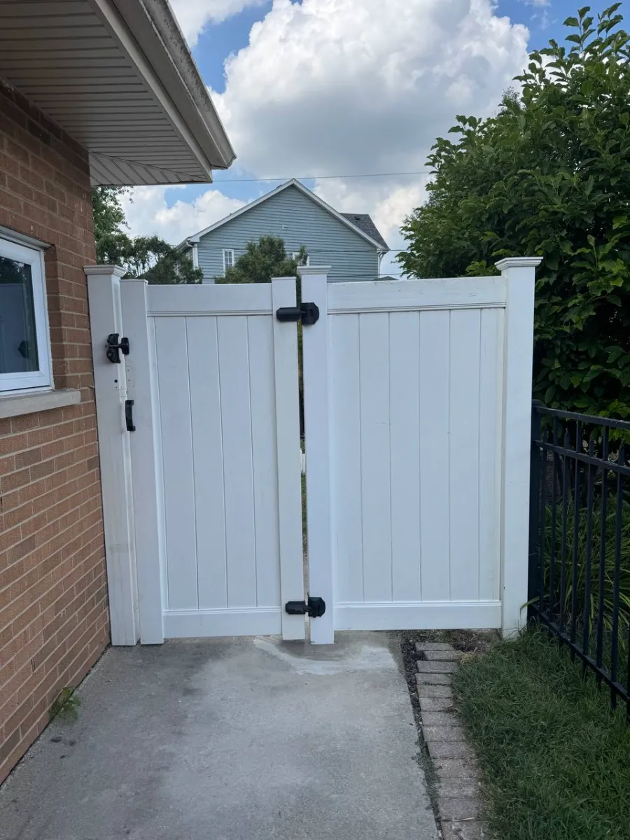 Vinyl Fence Gate & Section Installation